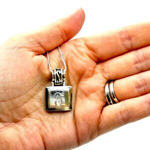 Sterling Silver 925 Engraved Letter T Monogram Pendant Necklace 12.6 Grams Signe